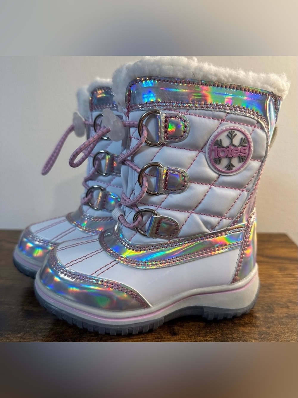 Totes Toddler Girls Ernie White/Silver Winter Boots NWT Size 5 Toddler